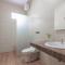 RedDoorz near Exit Toll Sirkuit Sentul - Bogor