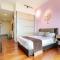 Paragon Suites Studios with Private Jacuzzi near CIQ RTS - 新山