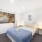 Private and Spacious 4BR Home with Parkview 5mins to Mall - Doolandella