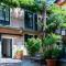Seven Boutique Hotel