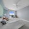 Relaxation at its Finest Water-view in Golden Bay with FREE PARKING - Sunny Isles Beach