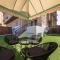 Travelholic 90 Residence