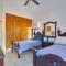New! Comfy Spacious Villa W- Pool, Jacuzzi, Bbq