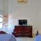 New! Comfy Spacious Villa W- Pool, Jacuzzi, Bbq
