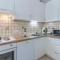 3 Bedroom Lovely Home In Galizana