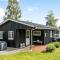 Cozy Home In Hadsund With Kitchen