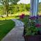 Meadows Edge - Charming Rustic Escape