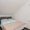 Cozy Apartment In Pucisca With Wifi