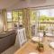 Hawthorn Glen Lodges
