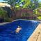 Brisbane 1960s Pool House - hosted bed and breakfast