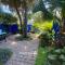 Studio with beautiful private garden on the forest in Domino - Les Sables Vignier