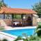 3 Bedroom Cozy Home In Hrvace
