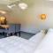 Stunning OASIS house, garden pool BEST AREA 600m2