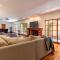 Stunning OASIS house, garden pool BEST AREA 600m2