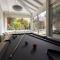 Stunning OASIS house, garden pool BEST AREA 600m2