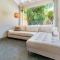 Stunning OASIS house, garden pool BEST AREA 600m2