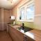 VILLA DORA - CENTRUM, PODGRZEWANY BASEN 5m x 10m, Plac zabaw, Parking
