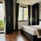 LION 10 HOTEL