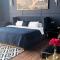 De Black Challet Villa