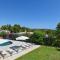 Bonita stay B Light Piscina climatizada, bbq, wifi