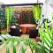 Squirrel Hideaway with Hot Tub in Formby, Liverpool - 弗姆比