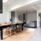 Spacious Nottingham Home with Garden Sleeps 9 - 诺丁汉