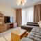 Upscale 2BR Apartment by the Promenade