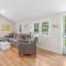 Cottage Oasis by Lake with Kayaks Fire Pit and a Huge Yard - 丹尼斯