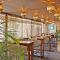 555 Hotel Clubbing Adults Only