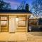 3 Bedroom Hot Tub Firepit Game room