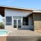 Lazo House - Riverfront with Overlooking Llano River - Llano