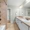 Beautiful Home seconds from Main St - Fredericksburg