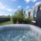 Chalet Sea-renity Lakeside met jacuzzi
