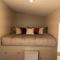 Fyne Byre Cottage - Barn Conversion with Hot Tub - Cairndow