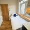Just off Gloucester Rd, small modern studio - Bristol