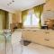 Oligreen Residence with 2 bedrooms, Pylaia - 塞萨洛尼基