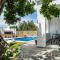 Alexandra Pool Villa - Comfort & Views Near Town