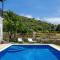 Alexandra Pool Villa - Comfort & Views Near Town