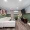 2BR Montrose Comfort with Free Park