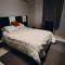 Elegant 3-Room Apartment with Modern Amenities in Gardenia Compound - 开罗