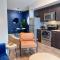 Modern Mid-Century Home in LA - Free Parking - Pool, 10 Minutes To Ceders Sanai - 洛杉矶