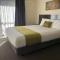Admirals Motor Inn