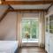 Traumhafte Ferienwohnung am Park, großer Balkon, voll ausgestattete Küche, Schreibtisch, WiFi, Smart TV, Carport, Wallbox, Fahrräder