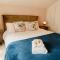 Well presented 2 bedroom Chester cottage with great river views