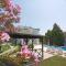Lighthouse Tulip Villas