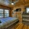 Traveller - Cabin with Hot Tub and Mountain Views - Hot Tub, Mountain Views, Ping Pong Table, Modern Amenities - Cherry Log, GA - Cherry Log