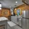 Happy Trout Hideaway - Creek Views Of Hot House Creek, Hot Tub, Outdoor Fire Pit, Cozy Atmosphere - Mineral Bluff, GA