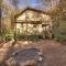 Happy Trout Hideaway - Creek Views Of Hot House Creek, Hot Tub, Outdoor Fire Pit, Cozy Atmosphere - Mineral Bluff, GA