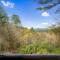 Golden Getaway - Mountain Views, Hot Tub, Outdoor Fire Pit, Cozy Accommodations - Mineral Bluff, GA - Mineral Bluff