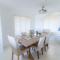 Private eco-estate with sweeping ocean views No Load shedding totally off-grid property